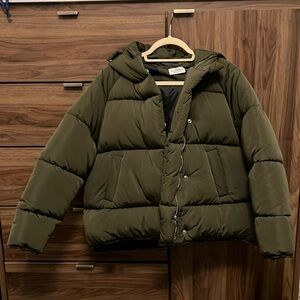 Lili Sidonio green puffer jacket